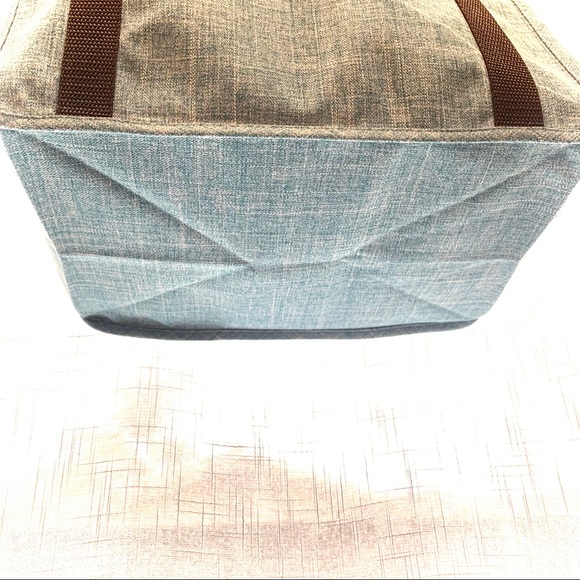 New in packaging NILS large gusseted tote bag. - Picture 5 of 11